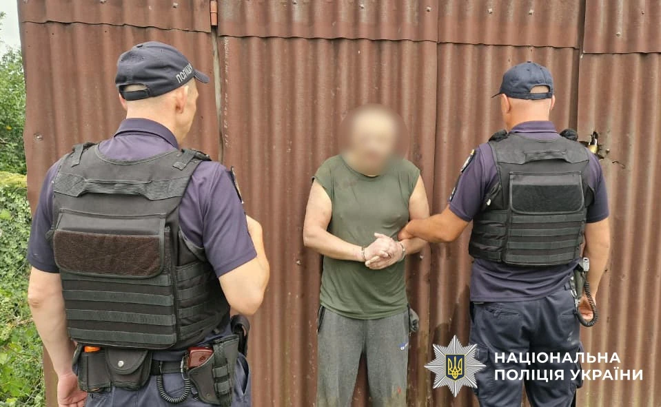 54-річний житель села Їжівці під час затримання на Буковині 8 серпня 2026 року