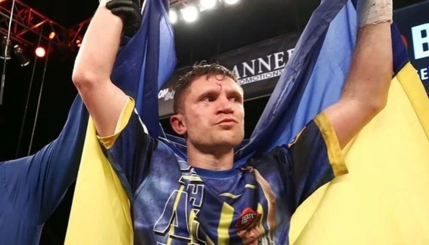 Тарас Шелестюк — український боксер, переможець бою за титул WBO International у напівсередній вазі